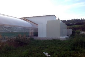 ammonia air cleaning system for agriculture